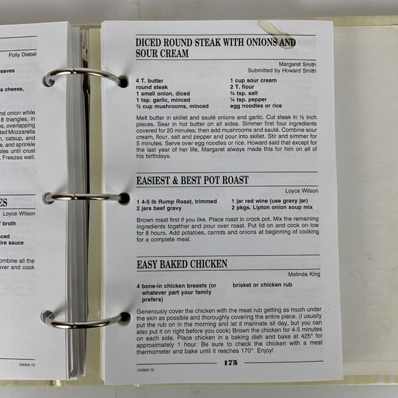 Denton Benefit League Cookbook Deliciously Denton 3 Ring Binder Recipes 2010 - Picture 12 of 15